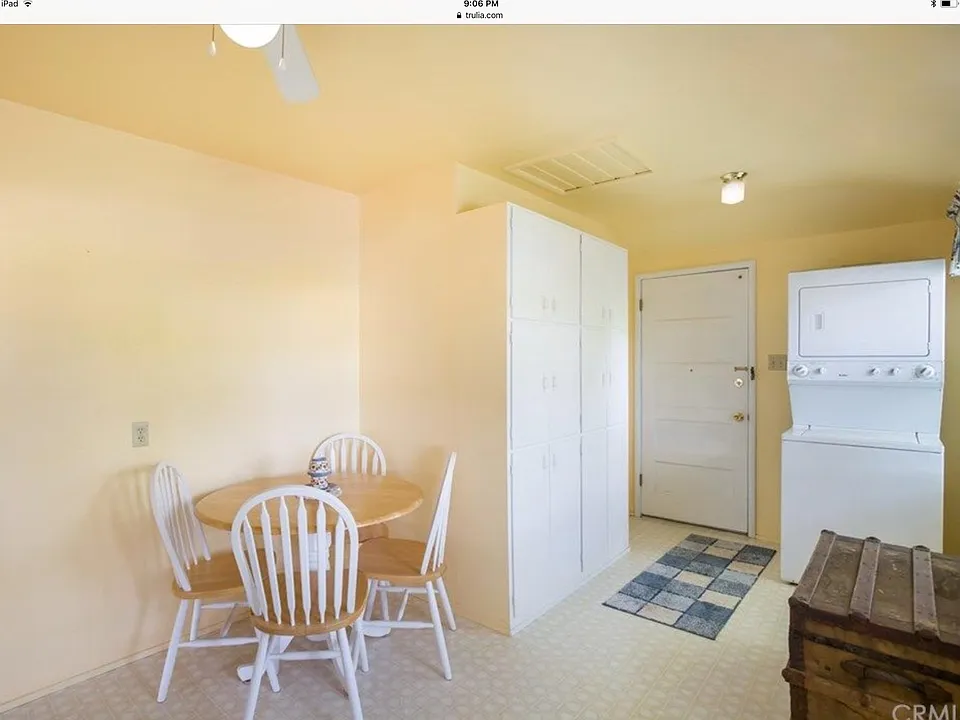 2210 Ashe St