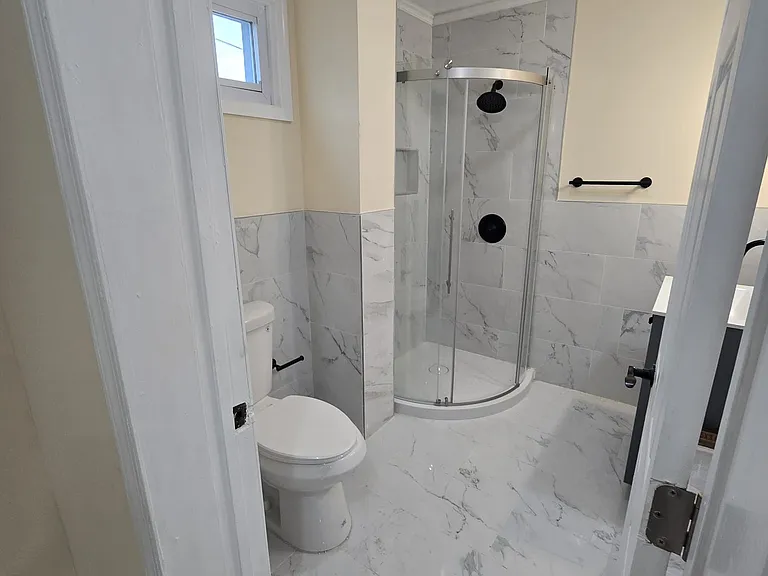 338 E Main St — Photo 12