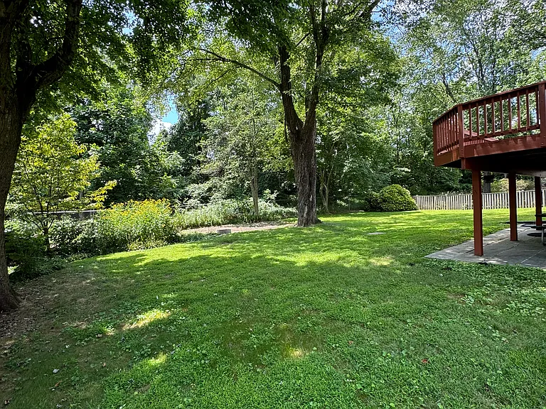 9591 Bronte Dr — Photo 74
