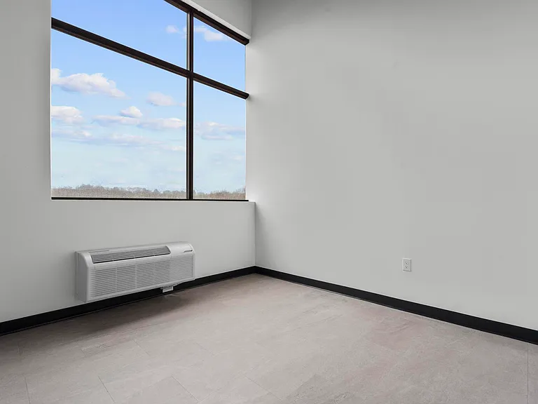 480 Myrtle Street — Photo 32