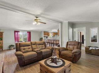 537 Ruby Ln, Cleburne, TX 76031