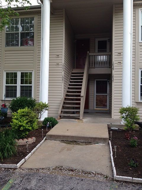 entry to condo