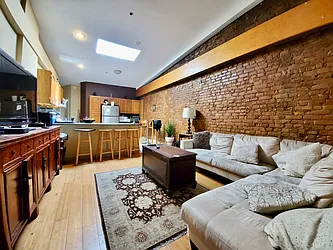 Rented by Julien Aractingi, LREB