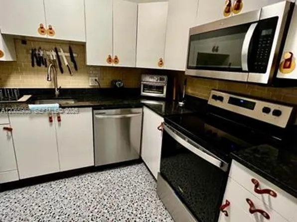 900 Bay Dr #Cu-207, Miami Beach, FL 33141