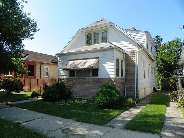 1st image of 2524 N Oak Park Ave