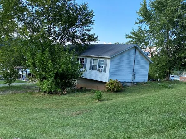 501 9Th. Avenue, Paden City, WV 26159