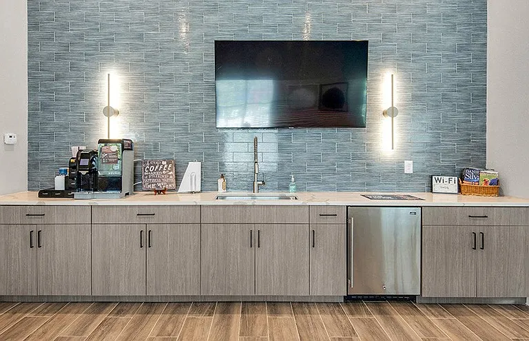Marcus Pointe Grande Apartment Homes — Photo 20