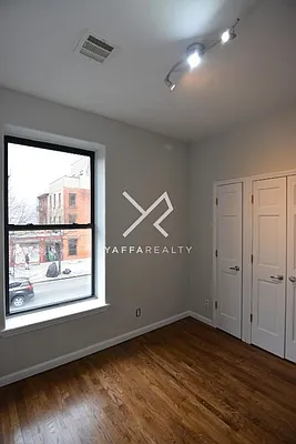 Rented by Yaffa Realty LLC | media 32