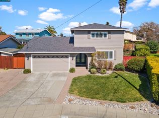 6823 Hickory Ln, Dublin, CA 94568