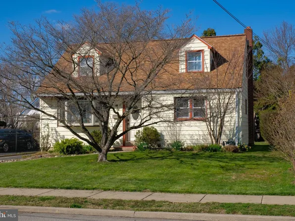1329 Robinson Ave, Havertown, PA 19083
