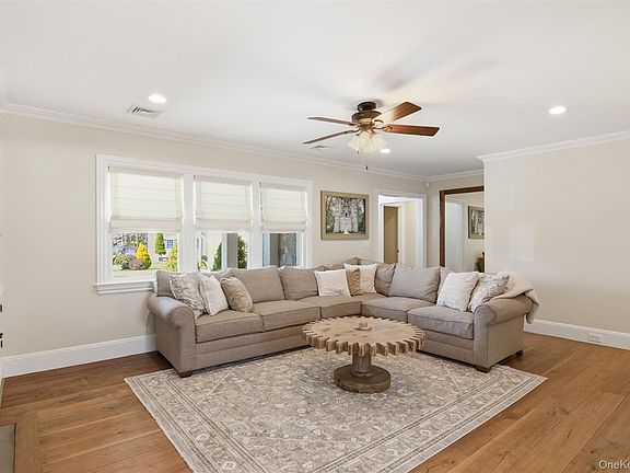 5th image of 44 Fort Hill Road
