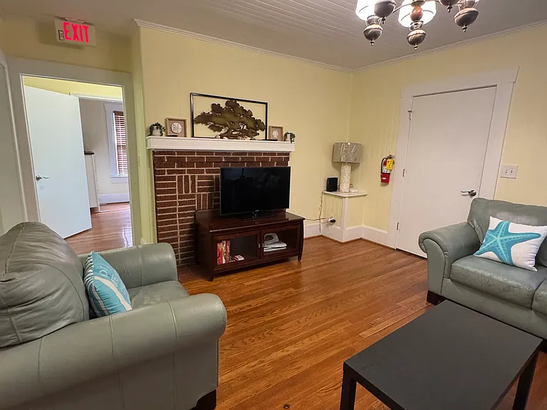 212 College Ave S — Photo 17