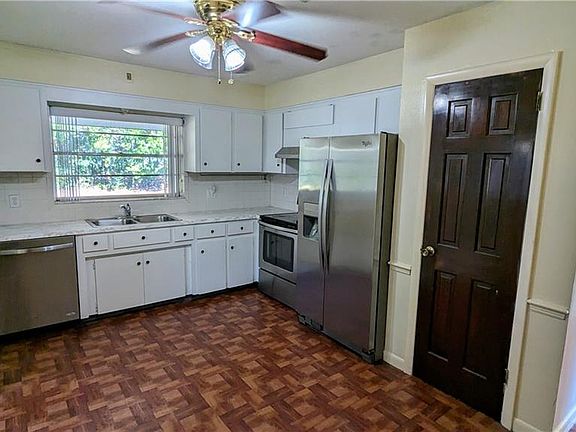 3rd image of 6201 W Pinedale Cir
