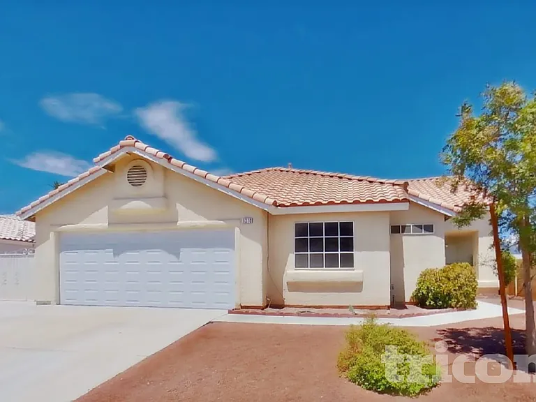 6310 Maxwood Ct — Photo 2
