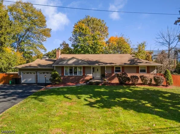 63 Sun Valley Way, Morris Plains Boro, NJ 07950
