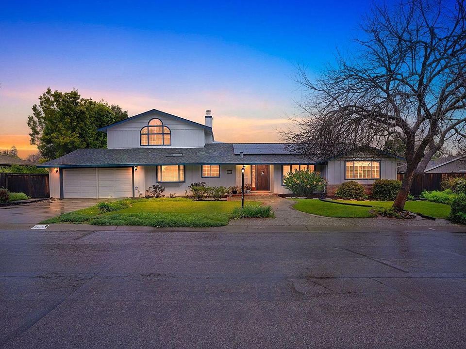 1st image of 2055 Kent Dr