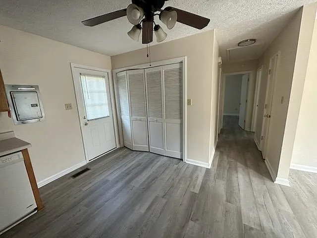 206 Pleasant Valley Rd — Photo 5