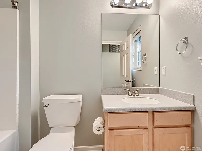16025 NE Woodinville Duvall Rd — Photo 10