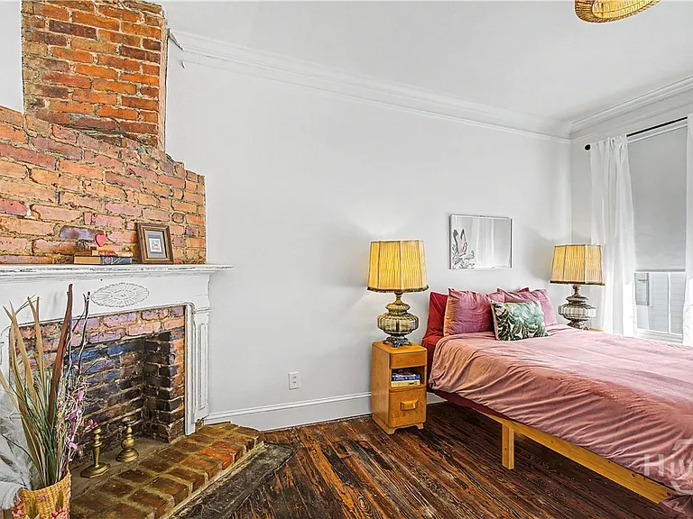 1410 Jefferson St — Photo 24