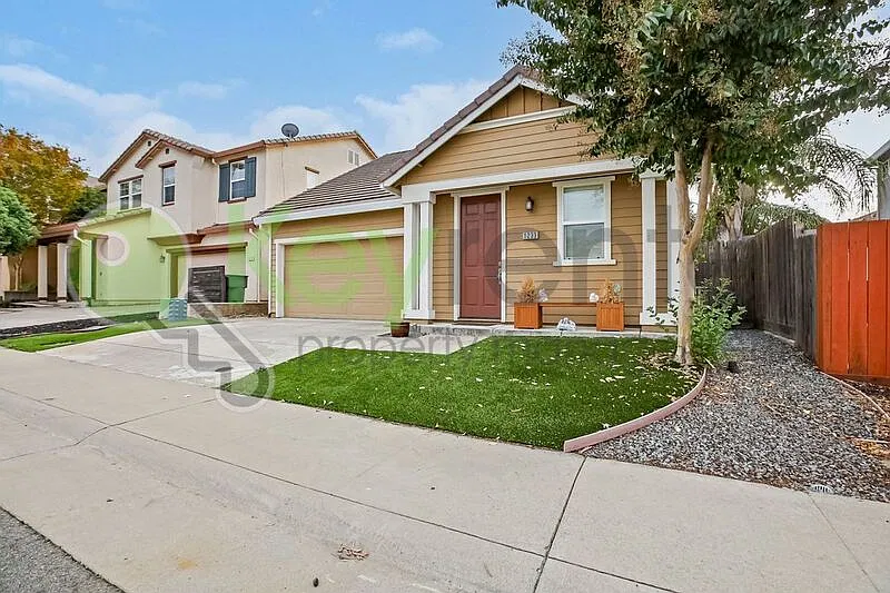 2 bed, 2.0 bath, 1054 sqft, $2,400 — Photo 3