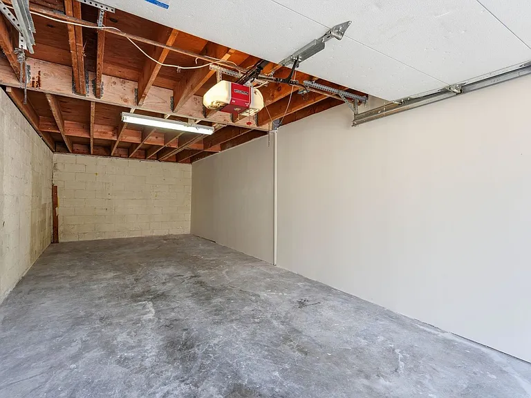 211 Avenida Monterey — Photo 15
