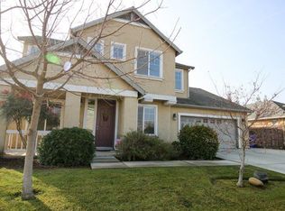 711 E Sierra Ave, Reedley, CA 93654