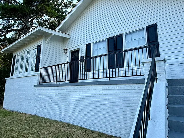 1605 Peachtree St — Photo 3