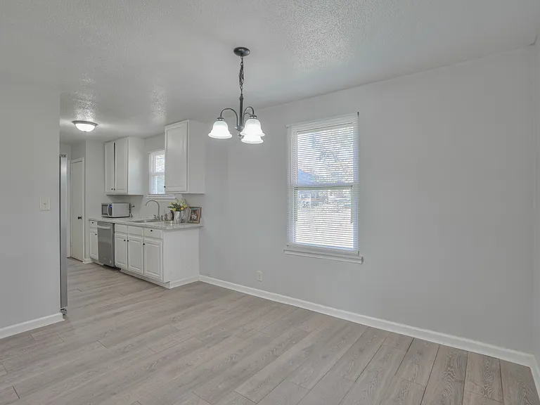 603 Spruce Dr — Photo 4