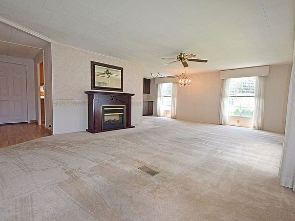 5th image of 181 Pembrooke Dr
