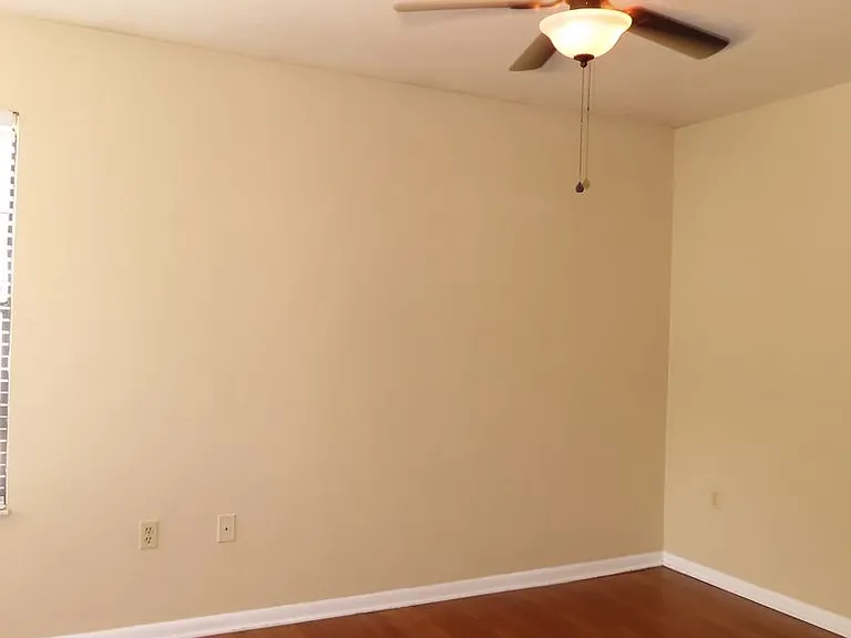 4427 SW 21st Ln — Photo 13