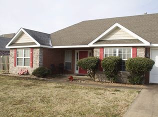 1493 Zachary St, Pea Ridge, AR 72751