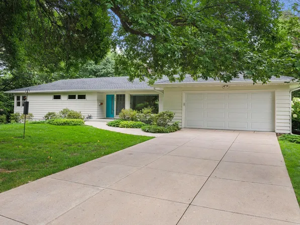 105 Westwood Dr S, Golden Valley, MN 55416