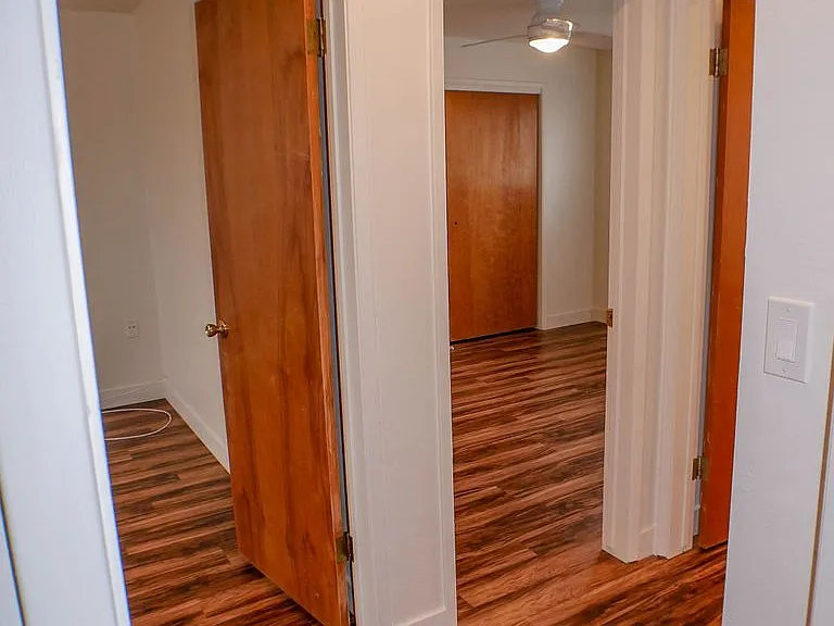 228 Twin Oaks Ave — Photo 30