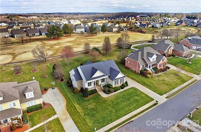 1st image of 125 Fox Den Cir