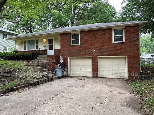 8648 E 52nd Ter Photo 1