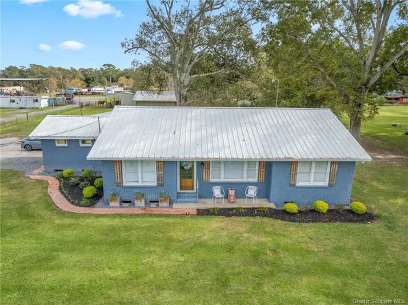 1906 S Lake Arthur Ave, Jennings, LA 70546