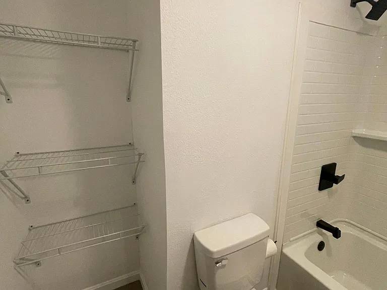 342 Kahl Ct — Photo 3