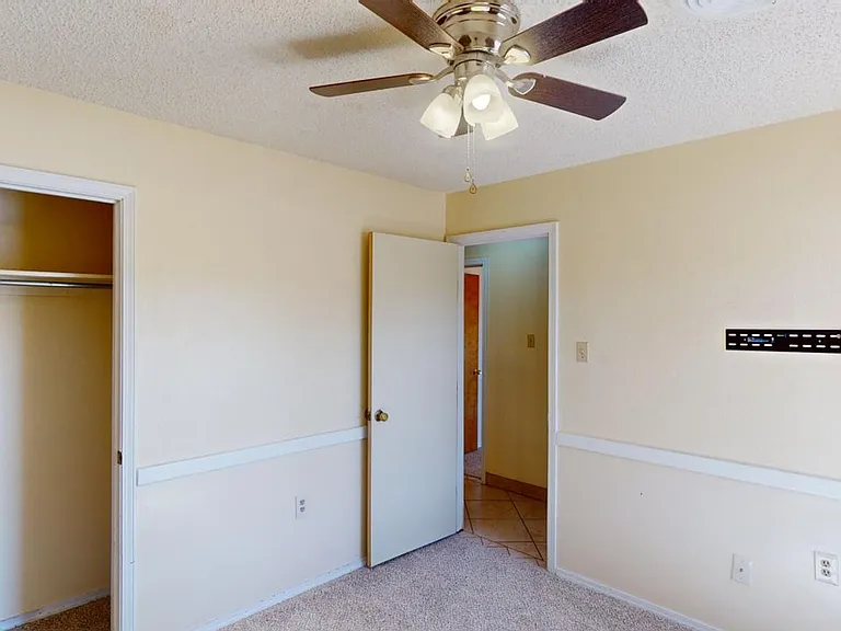 1460 Lindberg Ave — Photo 34