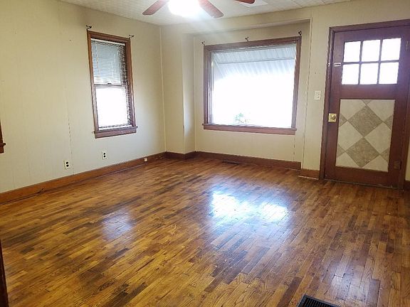 4th image of 1019 N 11th St