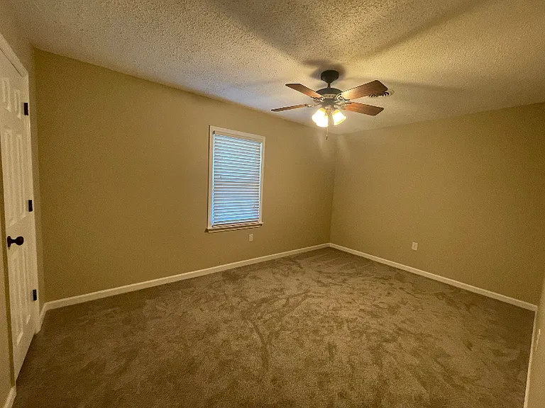 103 Rocky Dr — Photo 15