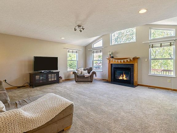 3rd image of 4848 Tayport Ave