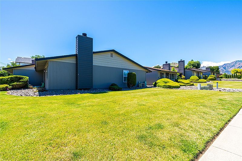 4th image of 340 Pear Lane #1-8