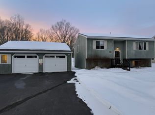1152 Steele Cir, Bushkill, PA 18324