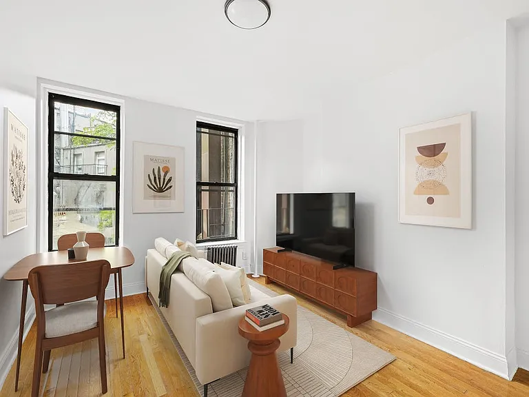 18 Cornelia St #1 — Photo 1