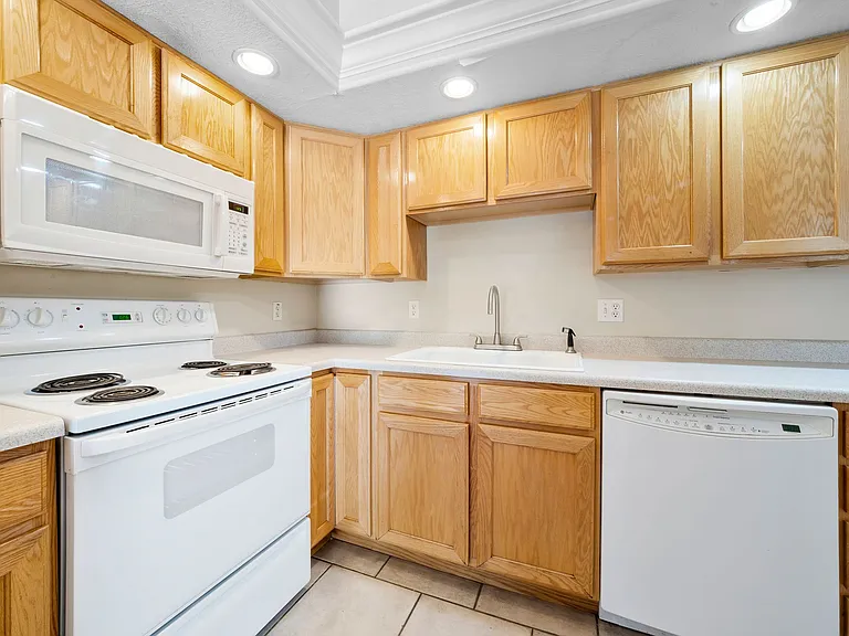 130 Peregrine Ln #29 — Photo 11
