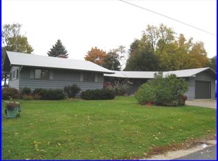 4279 Bay View Dr, Sturgeon Bay, WI 54235