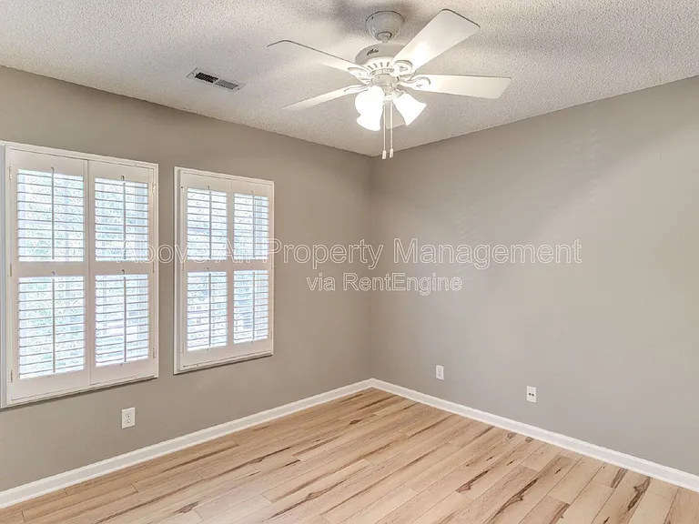 103 Unaka Ct — Photo 38