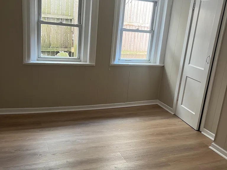 36 S Dover Ave #B — Photo 4