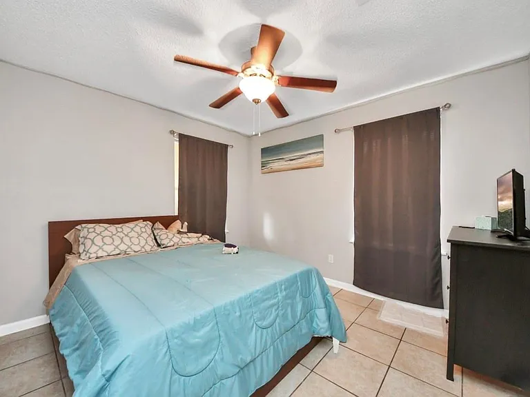 2806 Oak Dr — Photo 29