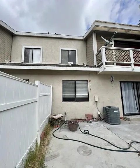 7893 Cerritos Ave — Photo 73